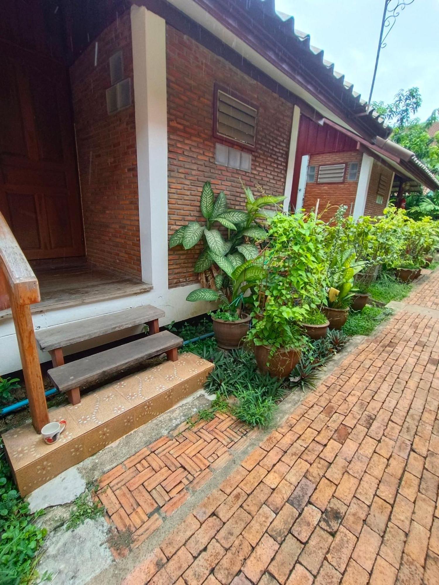 Mg Guesthouse Сукотаи Экстерьер фото